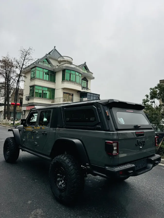 2025 Jeep Gladiator 3.6L 284HP V6 8AT,autocango,china used car exporter,china ev exporter,chinese used car exporter,chinese used ev exporter