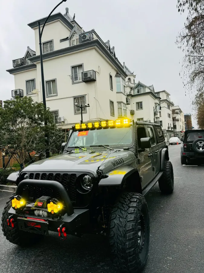 2025 Jeep Gladiator 3.6L 284HP V6 8AT,autocango,china used car exporter,china ev exporter,chinese used car exporter,chinese used ev exporter