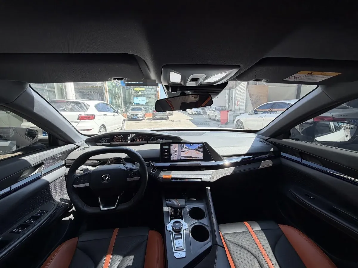 2024 ChangAn UNI-V 1.5T 188HP L4 7DCT,autocango,china used car exporter,china ev exporter,chinese used car exporter,chinese used ev exporter