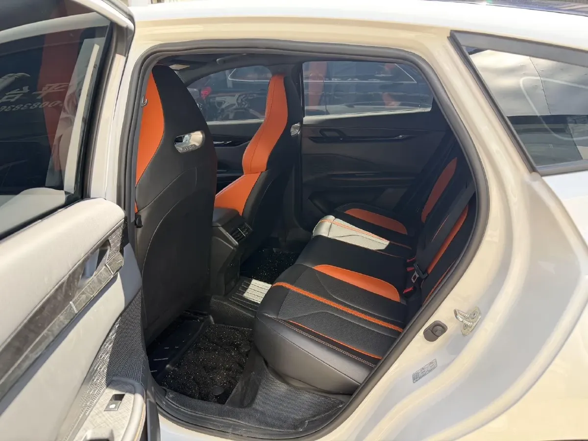 2024 ChangAn UNI-V 1.5T 188HP L4 7DCT,autocango,china used car exporter,china ev exporter,chinese used car exporter,chinese used ev exporter