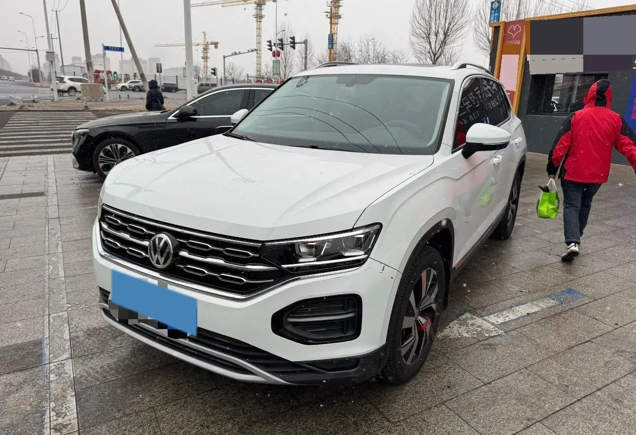2019 Jeep Cherokee 2.0T 234HP L4 9AT,autocango,china used car exporter,china ev exporter,chinese used car exporter,chinese used ev exporter