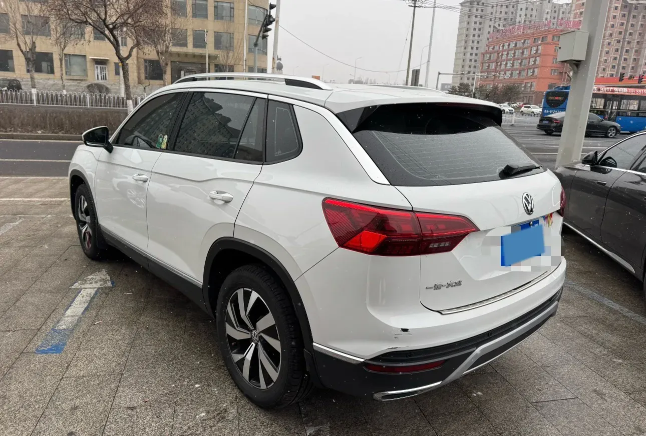 2019 Jeep Cherokee 2.0T 234HP L4 9AT,autocango,china used car exporter,china ev exporter,chinese used car exporter,chinese used ev exporter