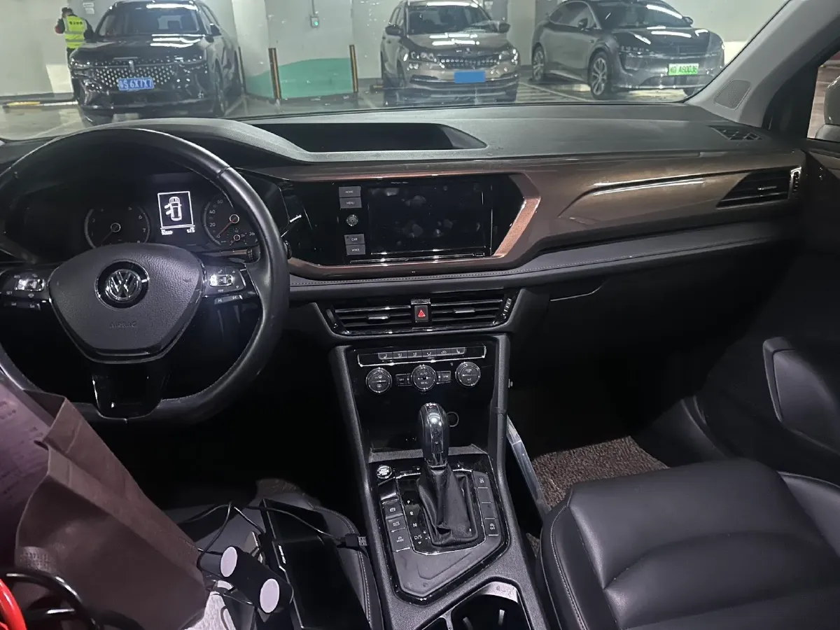 2019 MINI MINI 1.5T 102HP L3 7DCT,autocango,china used car exporter,china ev exporter,chinese used car exporter,chinese used ev exporter