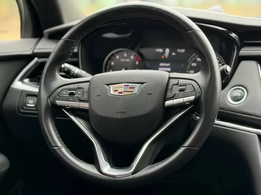 2022 Cadillac XT6 2.0T 237HP L4 9AT,autocango,china used car exporter,china ev exporter,chinese used car exporter,chinese used ev exporter