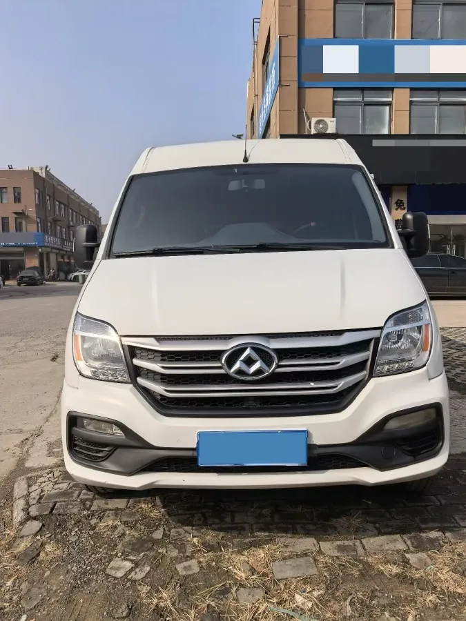 2018 MAXUS XinTu V80 2.5T 136HP L4 6MT,autocango,china used car exporter,china ev exporter,chinese used car exporter,chinese used ev exporter