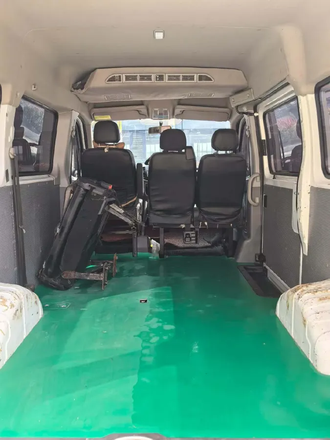 2018 MAXUS XinTu V80 2.5T 136HP L4 6MT,autocango,china used car exporter,china ev exporter,chinese used car exporter,chinese used ev exporter