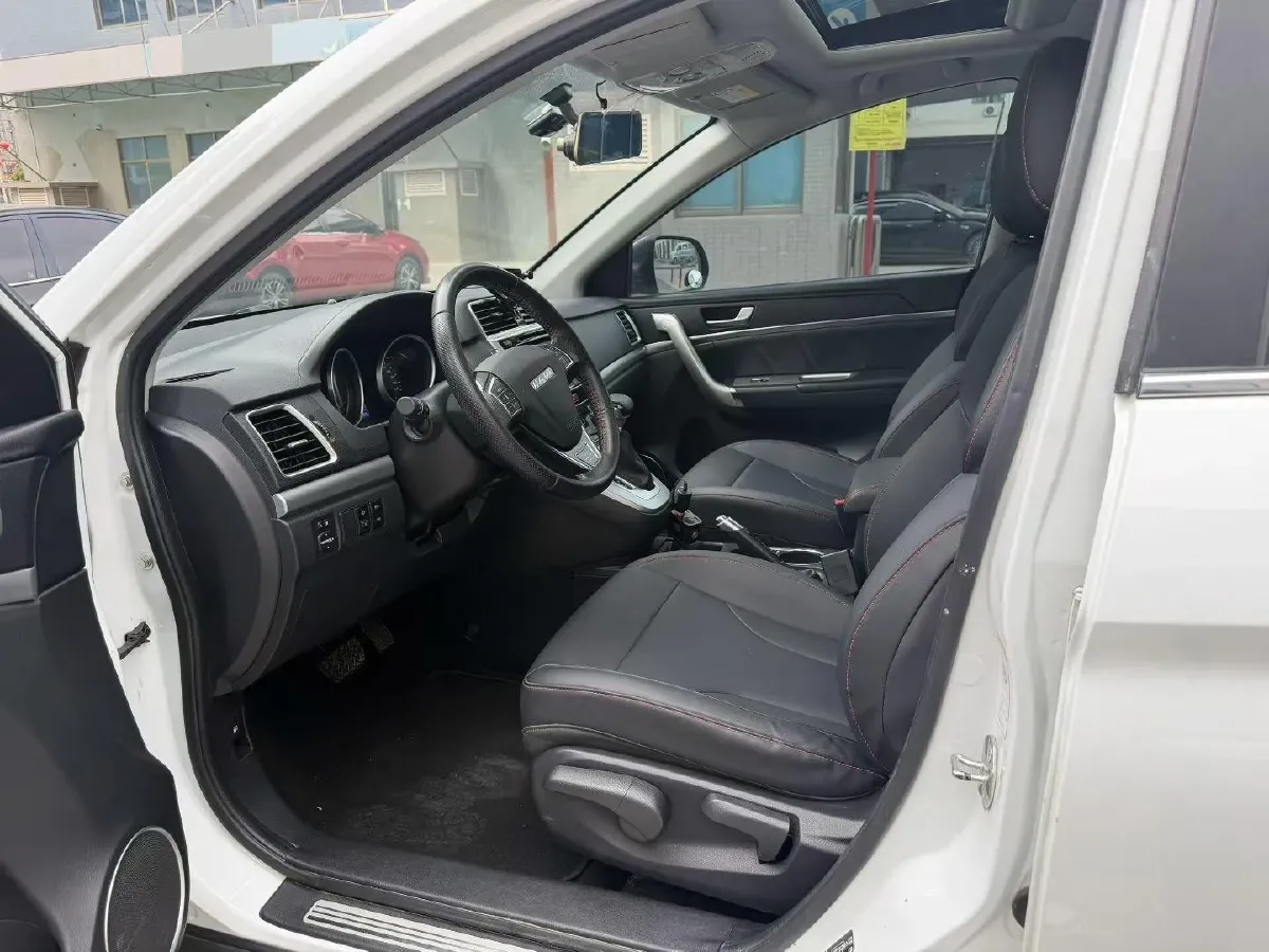 2019 Haval M6 1.5T 150HP L4 7DCT,autocango,china used car exporter,china ev exporter,chinese used car exporter,chinese used ev exporter