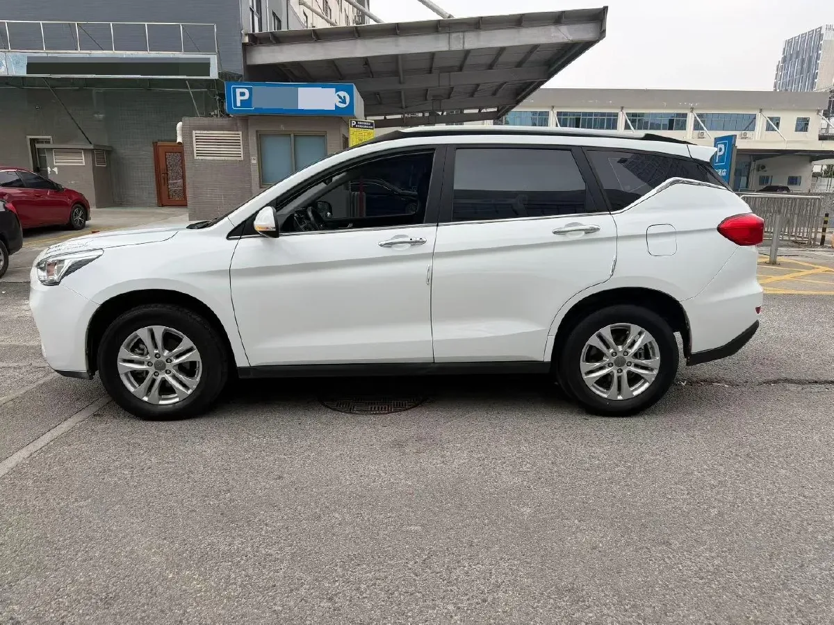 2019 Haval M6 1.5T 150HP L4 7DCT,autocango,china used car exporter,china ev exporter,chinese used car exporter,chinese used ev exporter