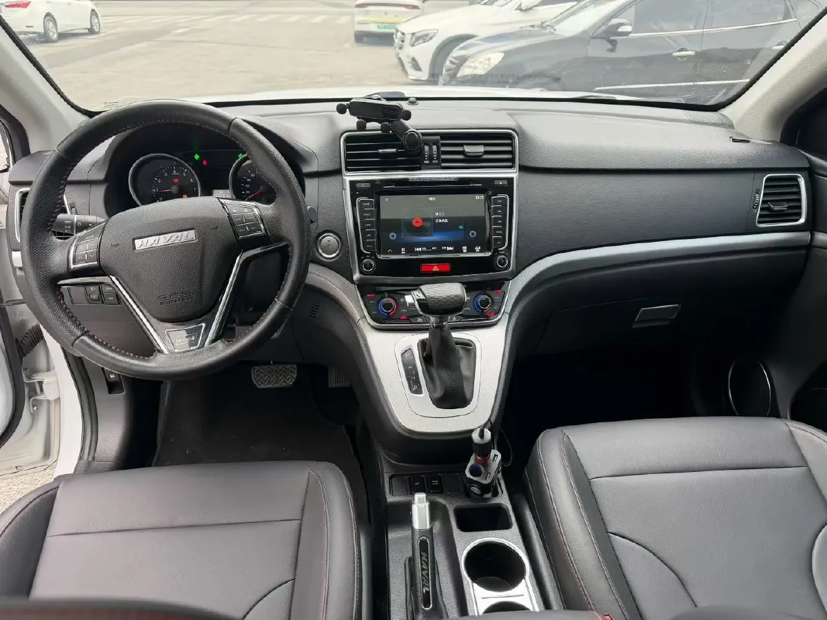2019 Haval M6 1.5T 150HP L4 7DCT,autocango,china used car exporter,china ev exporter,chinese used car exporter,chinese used ev exporter