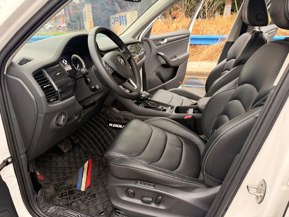 2017 Skoda Kodiak 1.8T 180HP L4 7DCT,autocango,china used car exporter,china ev exporter,chinese used car exporter,chinese used ev exporter