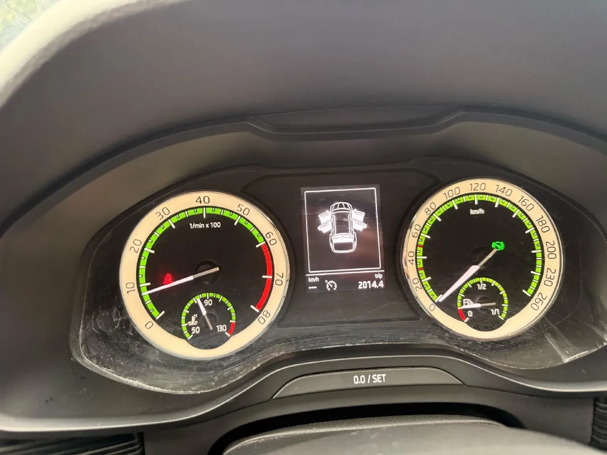 2017 Skoda Kodiak 1.8T 180HP L4 7DCT,autocango,china used car exporter,china ev exporter,chinese used car exporter,chinese used ev exporter