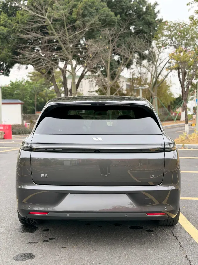2023 Li L7 Range Extended 154HP REEV 40.9KWH,autocango,china used car exporter,china ev exporter,chinese used car exporter,chinese used ev exporter