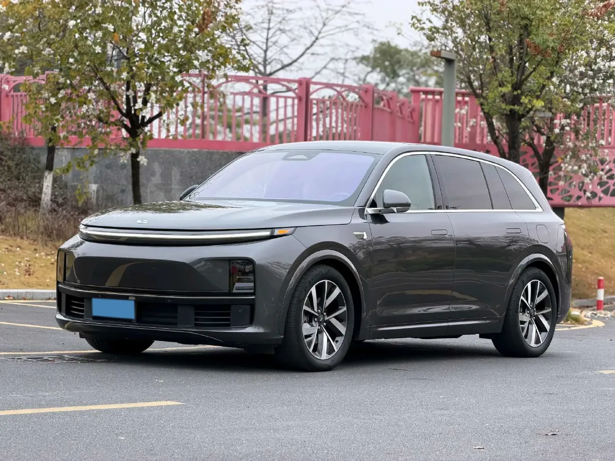 2023 Li L7 Range Extended 154HP REEV 40.9KWH,autocango,china used car exporter,china ev exporter,chinese used car exporter,chinese used ev exporter