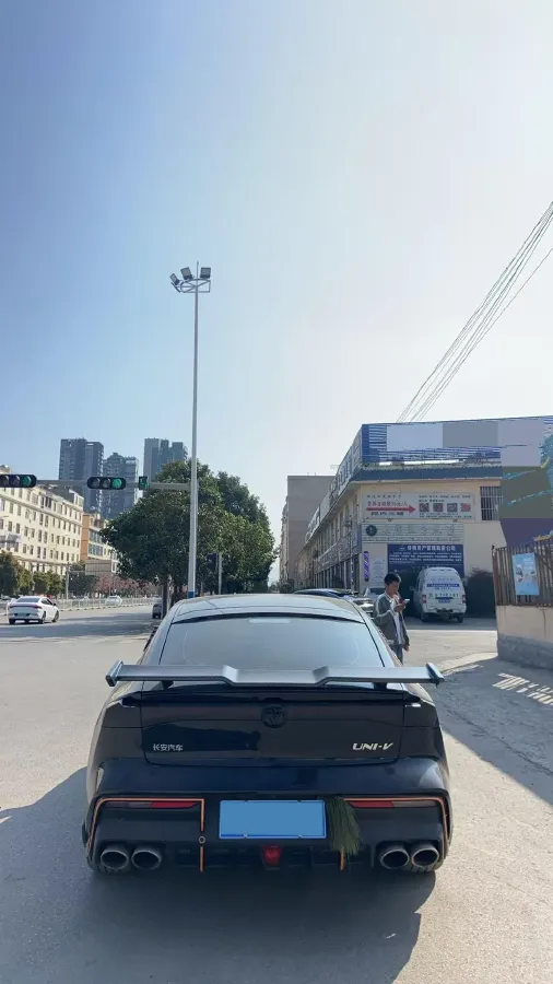 2022 ChangAn UNI-V 1.5T 188HP L4 7DCT,autocango,china used car exporter,china ev exporter,chinese used car exporter,chinese used ev exporter