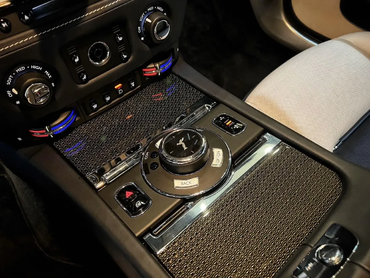 2018 Rolls-Royce Wraith 6.6T 632HP V12 8AT,autocango,china used car exporter,china ev exporter,chinese used car exporter,chinese used ev exporter