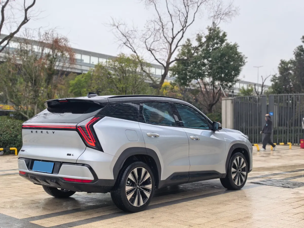 2025 Geely StarRay 1.5T 181HP L4 7DCT,autocango,china used car exporter,china ev exporter,chinese used car exporter,chinese used ev exporter