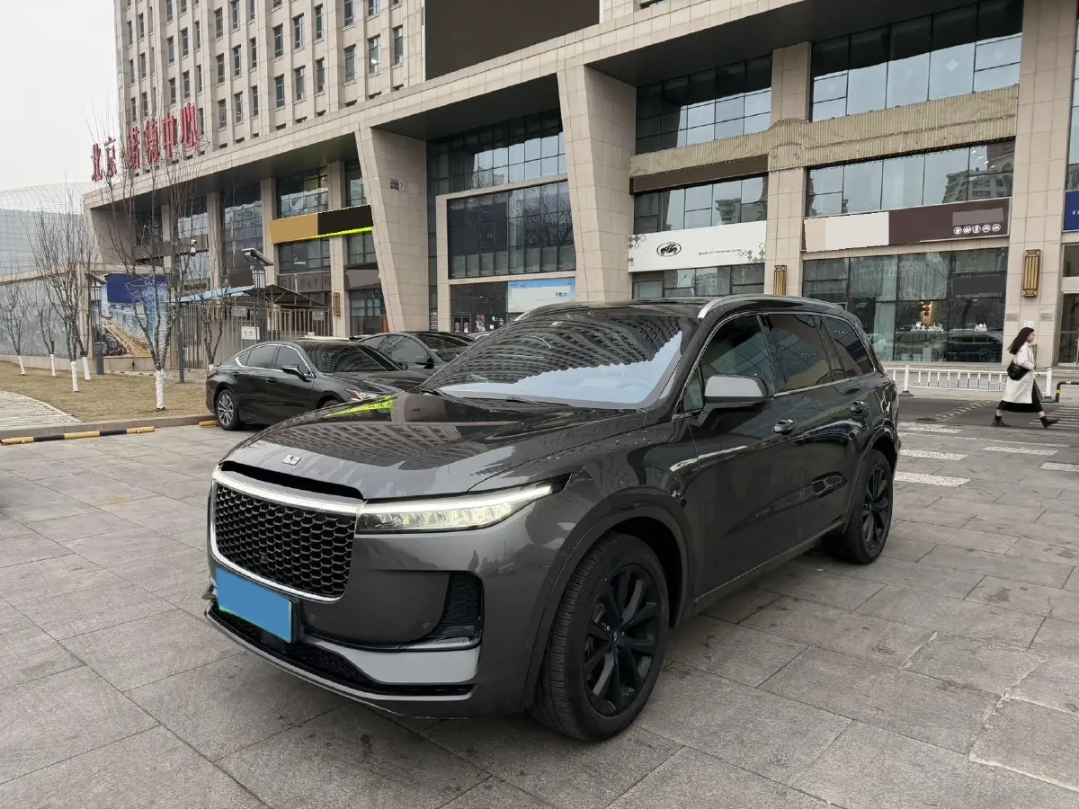 2021 Li ONE Range Extended 131HP REEV 40.5KWH,autocango,china used car exporter,china ev exporter,chinese used car exporter,chinese used ev exporter