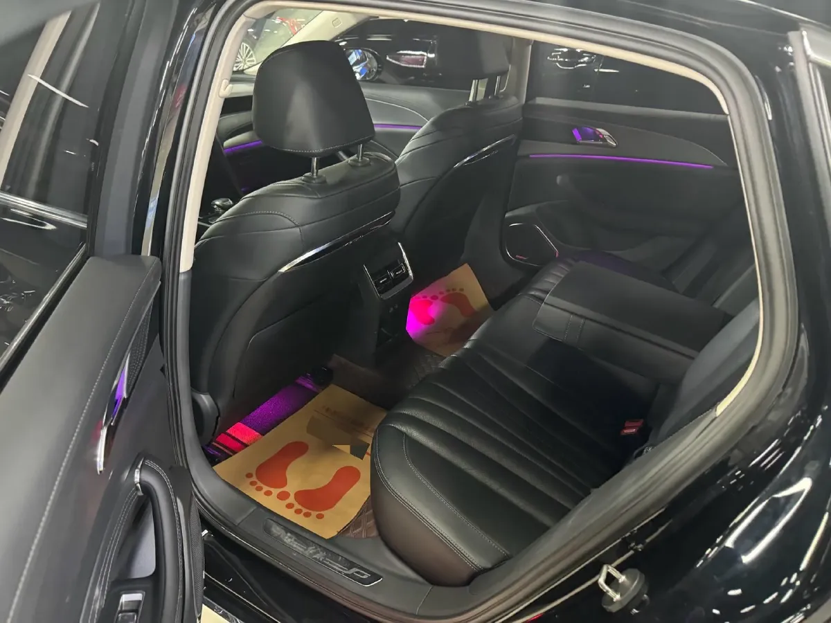 2023 HongQi H5 2.0T 224HP L4 8AT,autocango,china used car exporter,china ev exporter,chinese used car exporter,chinese used ev exporter