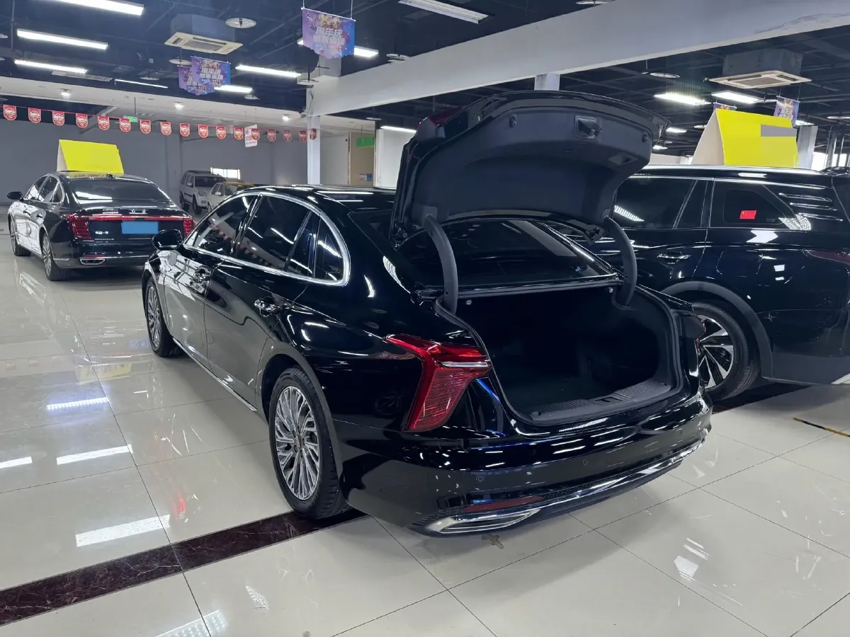 2023 HongQi H5 2.0T 224HP L4 8AT,autocango,china used car exporter,china ev exporter,chinese used car exporter,chinese used ev exporter