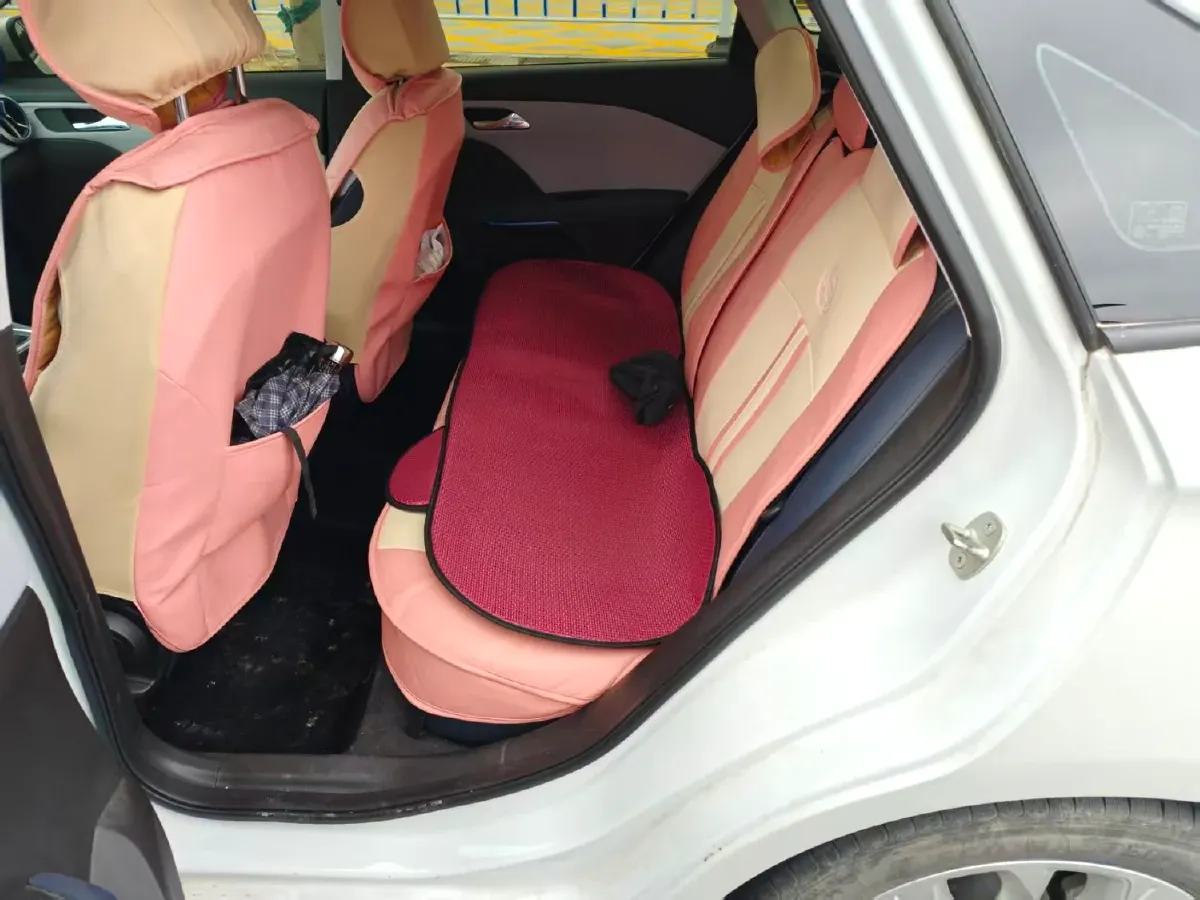 2024 Chevrolet Monza 1.5L 113HP L4 6DCT,autocango,china used car exporter,china ev exporter,chinese used car exporter,chinese used ev exporter