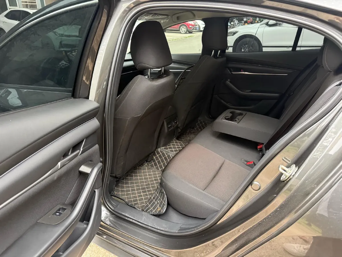 2023 Mazda 3 Axela 2.0L 158HP L4 6AT,autocango,china used car exporter,china ev exporter,chinese used car exporter,chinese used ev exporter