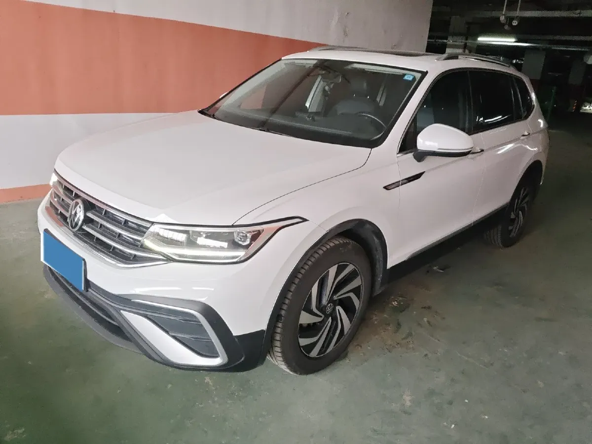 2023 Volkswagen Tiguan L 1.5T 160HP L4 7DCT,autocango,china used car exporter,china ev exporter,chinese used car exporter,chinese used ev exporter