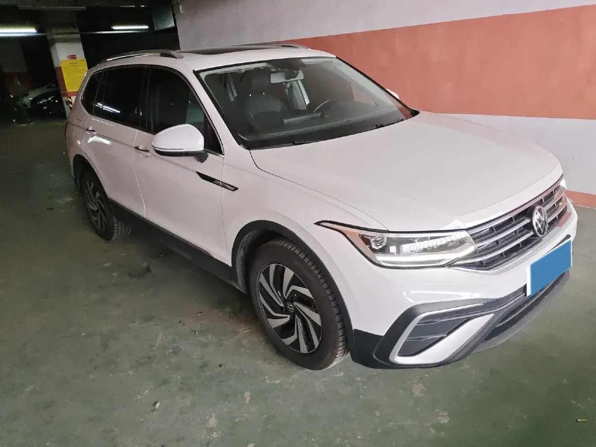 2023 Volkswagen Tiguan L 1.5T 160HP L4 7DCT,autocango,china used car exporter,china ev exporter,chinese used car exporter,chinese used ev exporter