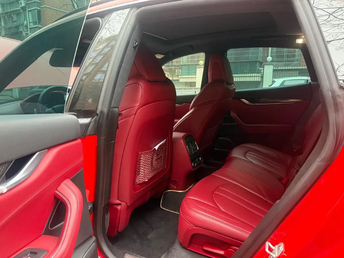 2018 Maserati Levante 3.0T 350HP V6 8AT,autocango,china used car exporter,china ev exporter,chinese used car exporter,chinese used ev exporter