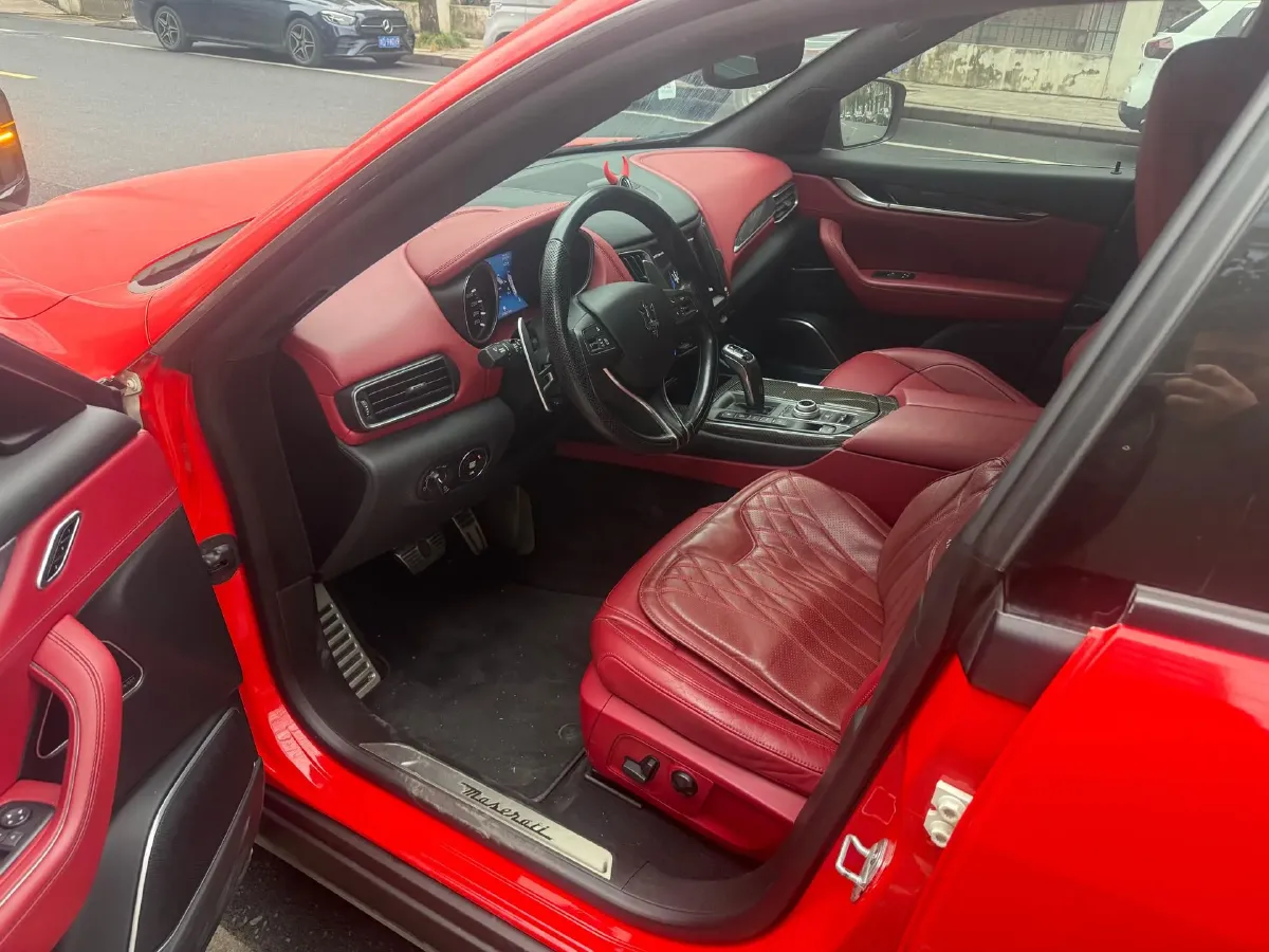 2018 Maserati Levante 3.0T 350HP V6 8AT,autocango,china used car exporter,china ev exporter,chinese used car exporter,chinese used ev exporter