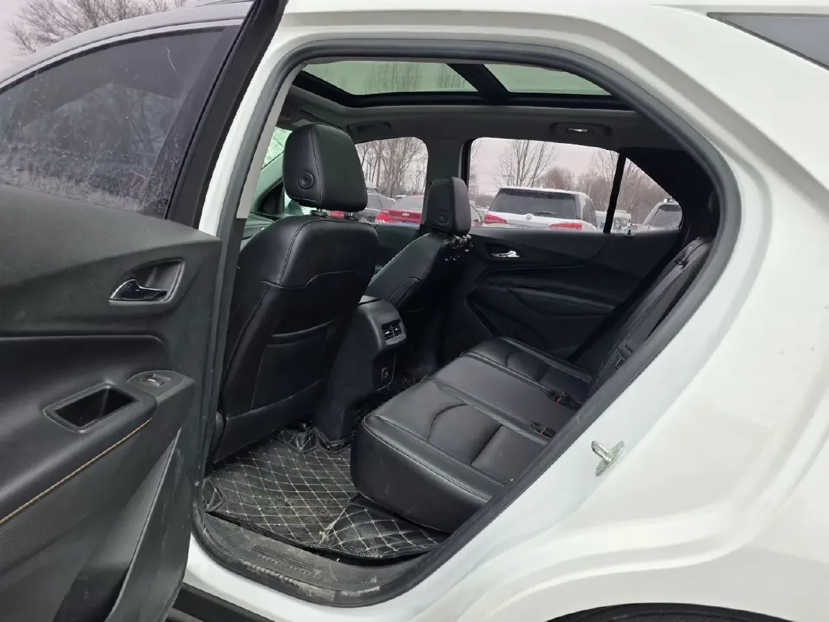 2018 Chevrolet Equinox 2.0T 260HP L4 9AT,autocango,china used car exporter,china ev exporter,chinese used car exporter,chinese used ev exporter