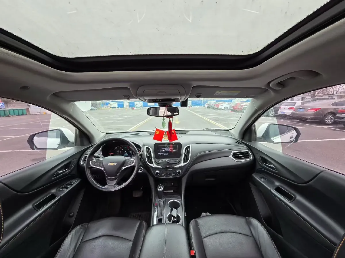 2018 Chevrolet Equinox 2.0T 260HP L4 9AT,autocango,china used car exporter,china ev exporter,chinese used car exporter,chinese used ev exporter