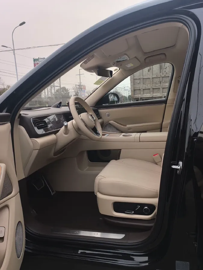 2026 AITO AITO M7 REEV 160HP REEV,autocango,china used car exporter,china ev exporter,chinese used car exporter,chinese used ev exporter