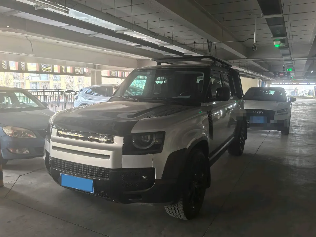 2020 Land Rover Defender 3.0T 400HP L6 8AT,autocango,china used car exporter,china ev exporter,chinese used car exporter,chinese used ev exporter