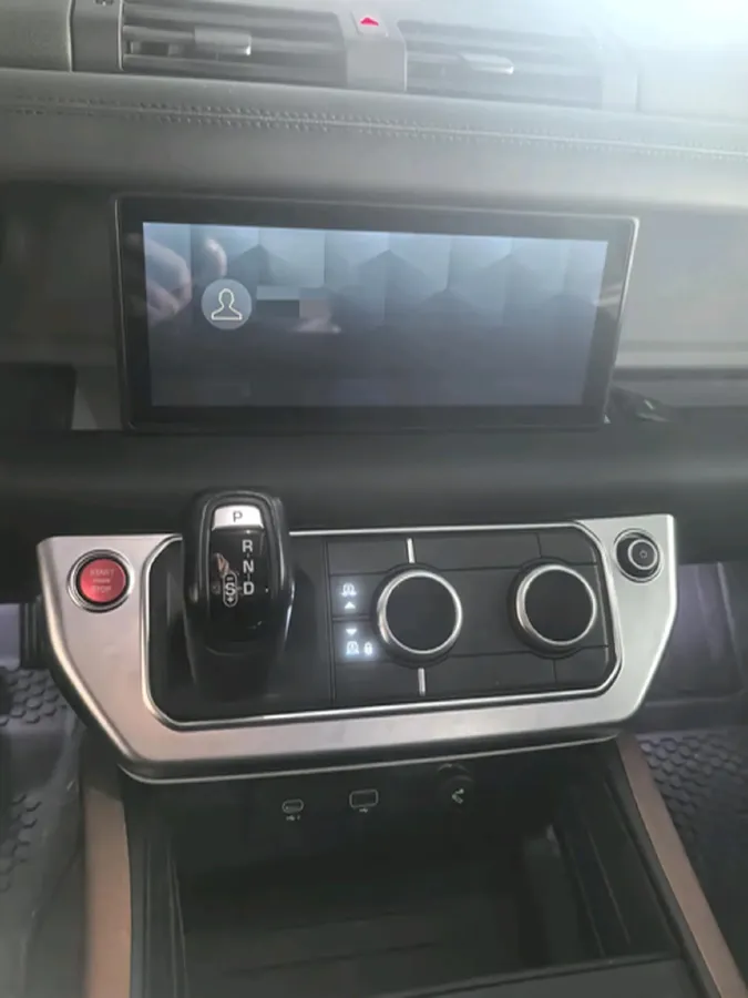 2020 Land Rover Defender 3.0T 400HP L6 8AT,autocango,china used car exporter,china ev exporter,chinese used car exporter,chinese used ev exporter