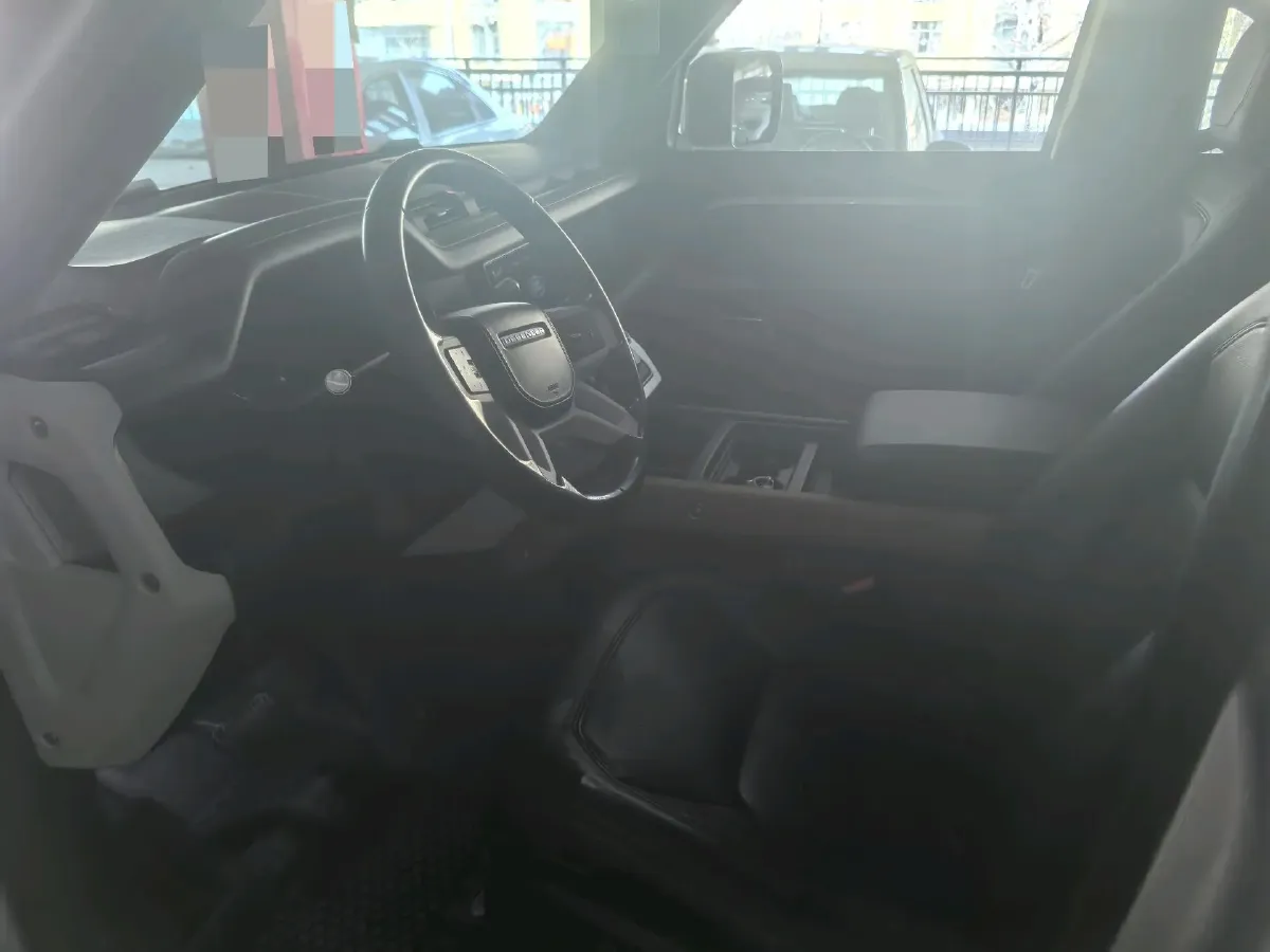 2020 Land Rover Defender 3.0T 400HP L6 8AT,autocango,china used car exporter,china ev exporter,chinese used car exporter,chinese used ev exporter