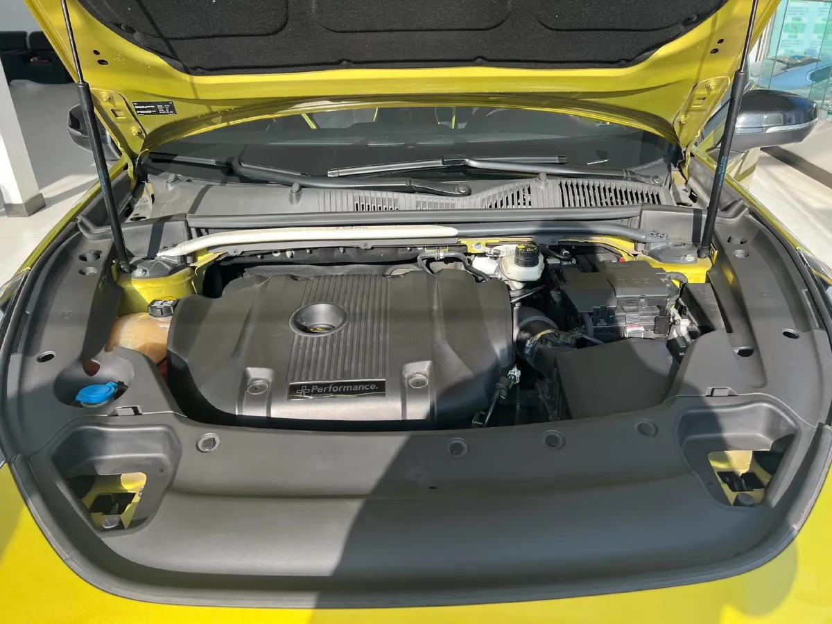 2020 LYNK&CO 03 2.0T 254HP L4 8AT,autocango,china used car exporter,china ev exporter,chinese used car exporter,chinese used ev exporter