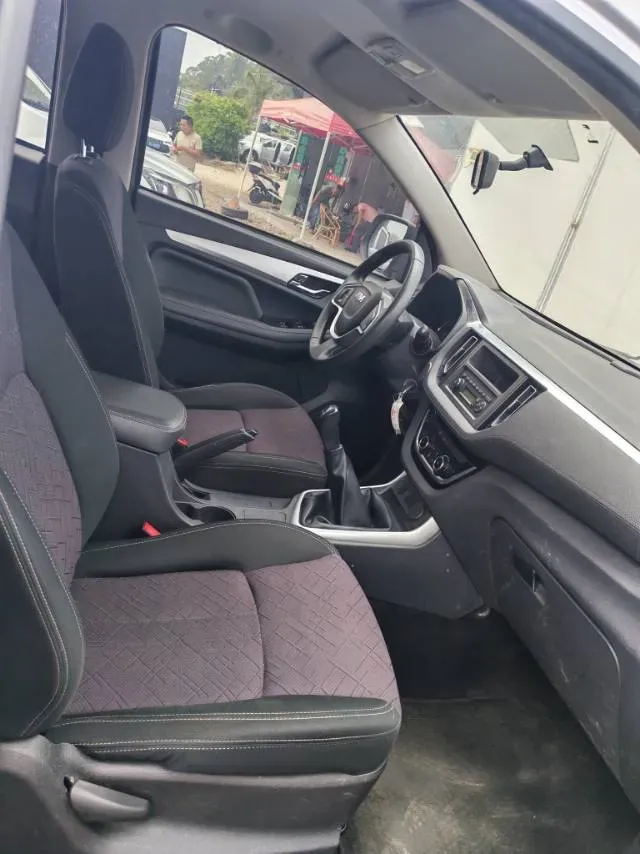 2022 Isuzu RE-MAX Jim 2.8T 120HP L4 5MT,autocango,china used car exporter,china ev exporter,chinese used car exporter,chinese used ev exporter