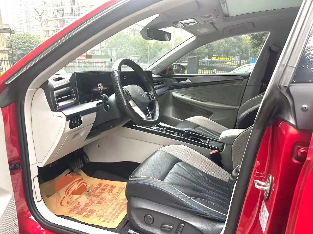 2022 Skoda Superb 2.0T 186HP L4 7DCT,autocango,china used car exporter,china ev exporter,chinese used car exporter,chinese used ev exporter