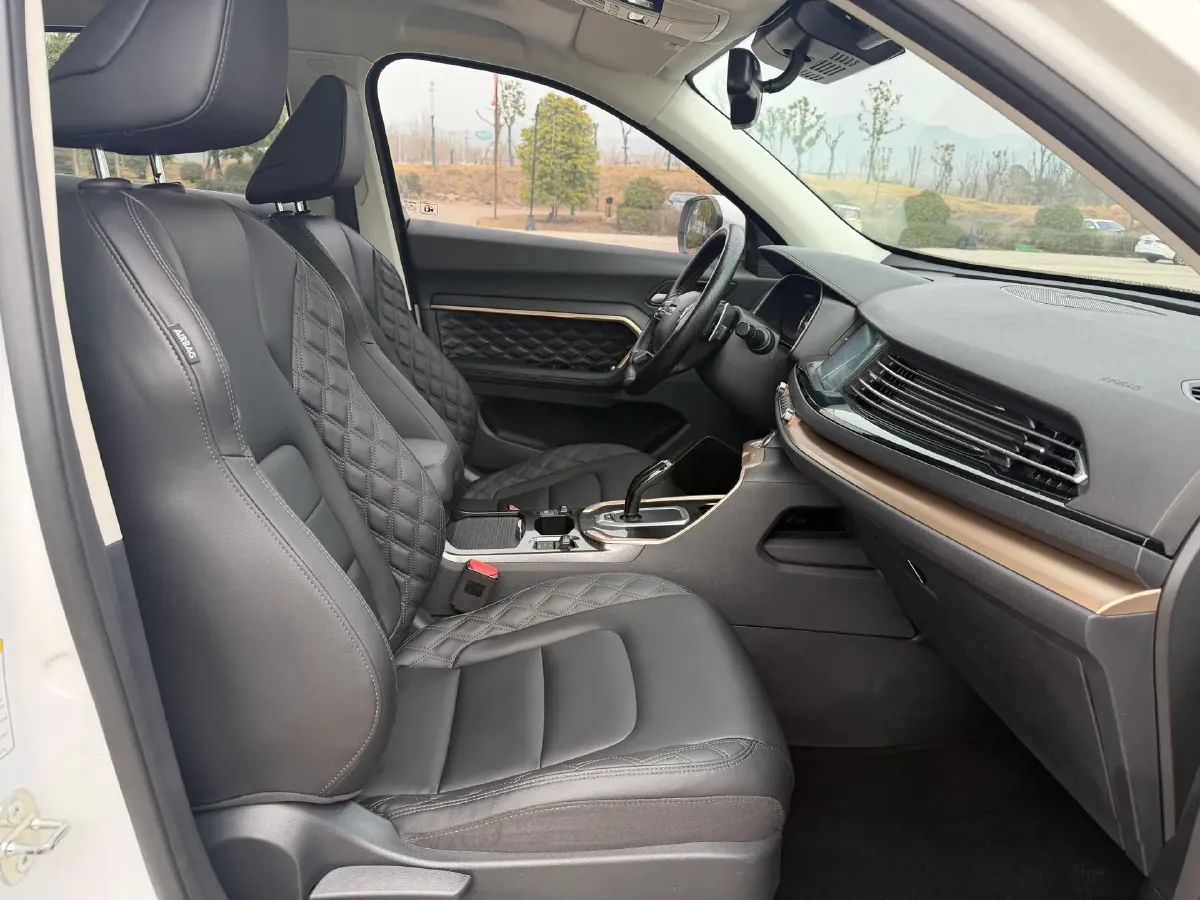 2020 Haval H6 1.5T 169HP L4 7DCT,autocango,china used car exporter,china ev exporter,chinese used car exporter,chinese used ev exporter