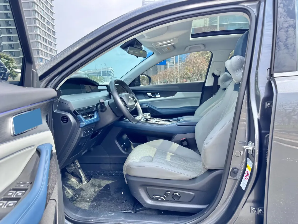 2022 Bestune T99 2.0T 224HP L4 6AT,autocango,china used car exporter,china ev exporter,chinese used car exporter,chinese used ev exporter