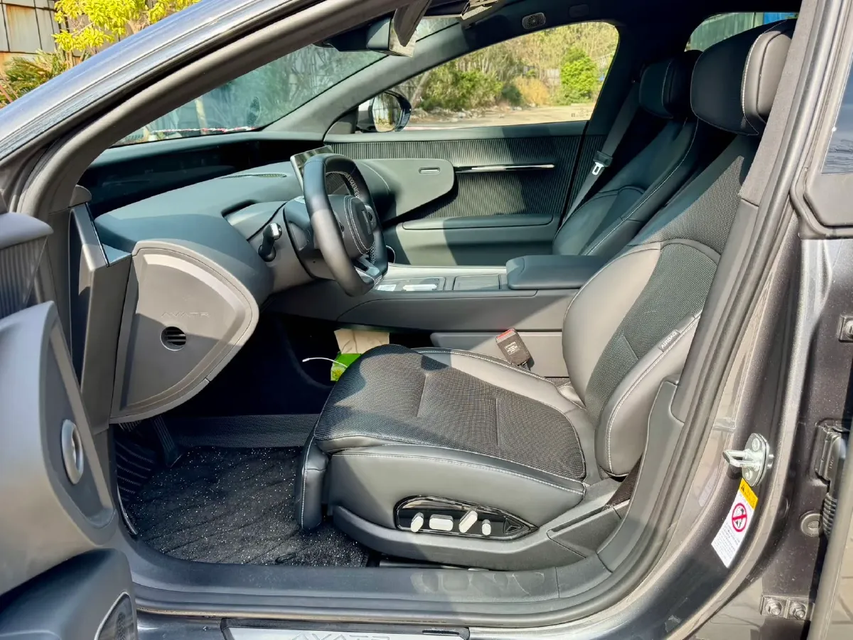 2024 Avatr 12 BEV 94.5KWH,autocango,china used car exporter,china ev exporter,chinese used car exporter,chinese used ev exporter