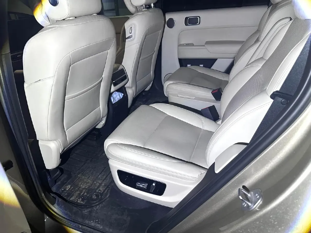 2023 Li L8 Range Extended 154HP REEV 40.9KWH,autocango,china used car exporter,china ev exporter,chinese used car exporter,chinese used ev exporter