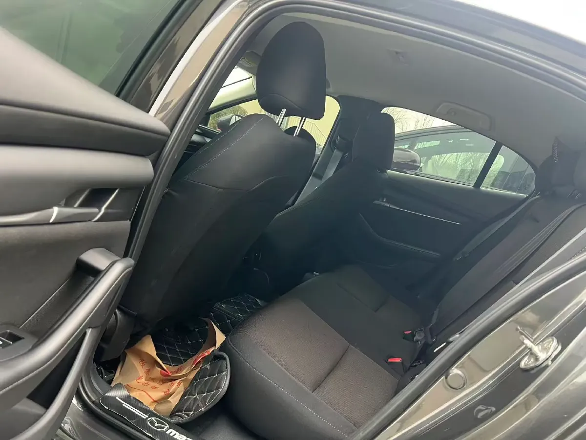 2021 Mazda 3 Axela 1.5L 117HP L4 6AT,autocango,china used car exporter,china ev exporter,chinese used car exporter,chinese used ev exporter