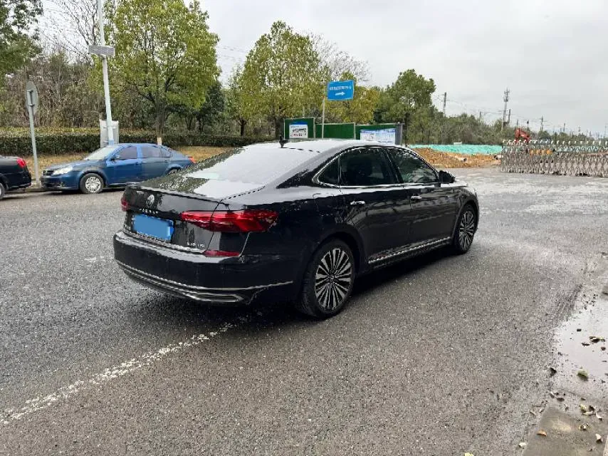 2021 Volkswagen Passat 2.0T 186HP L4 7DCT,autocango,china used car exporter,china ev exporter,chinese used car exporter,chinese used ev exporter