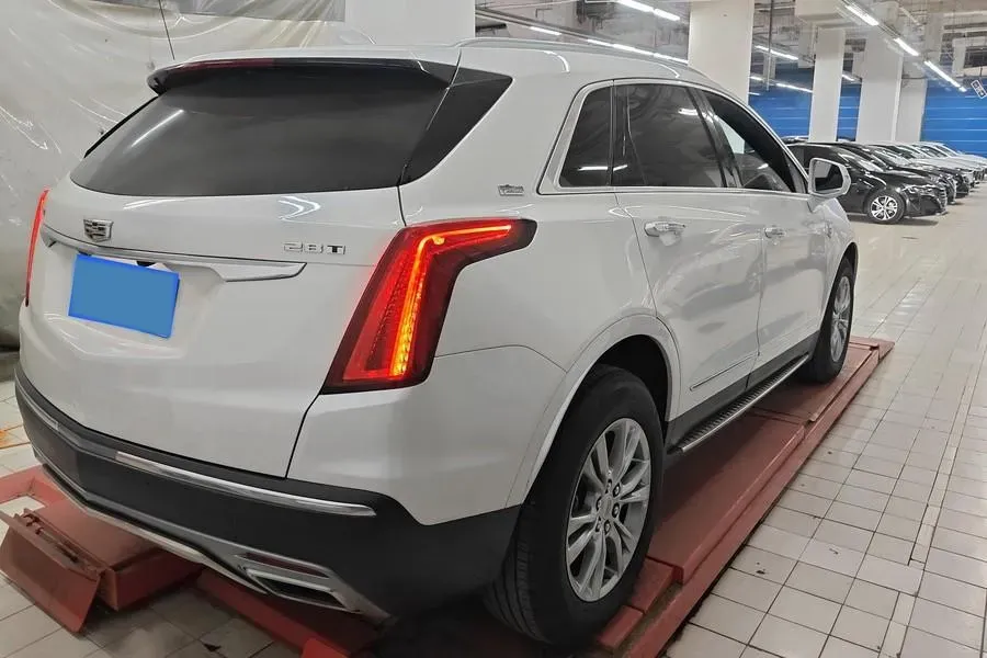 2021 Cadillac XT5 2.0T 237HP L4 9AT,autocango,china used car exporter,china ev exporter,chinese used car exporter,chinese used ev exporter