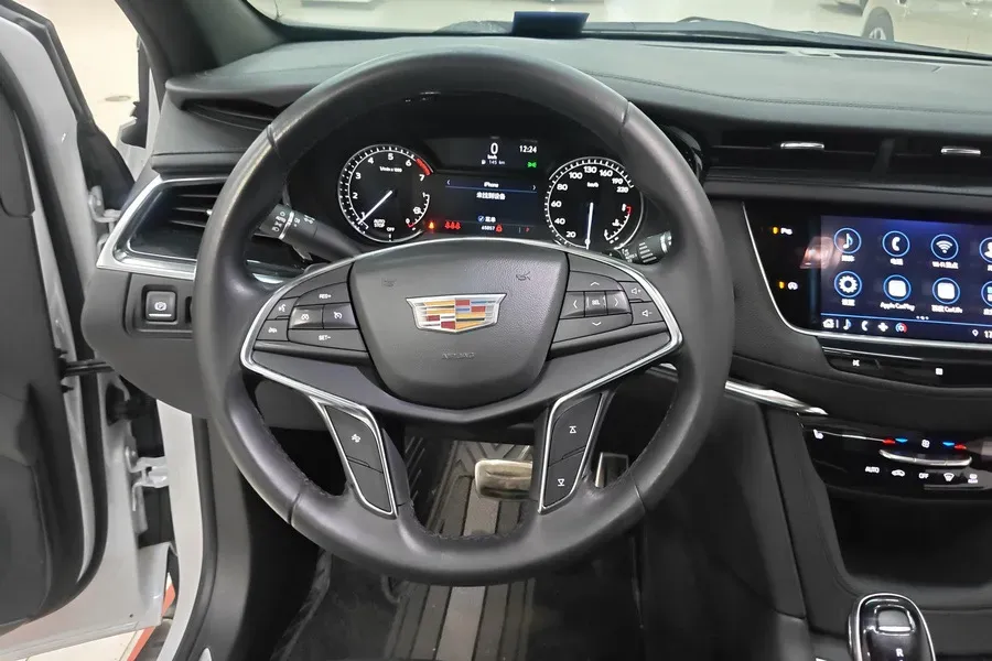 2021 Cadillac XT5 2.0T 237HP L4 9AT,autocango,china used car exporter,china ev exporter,chinese used car exporter,chinese used ev exporter