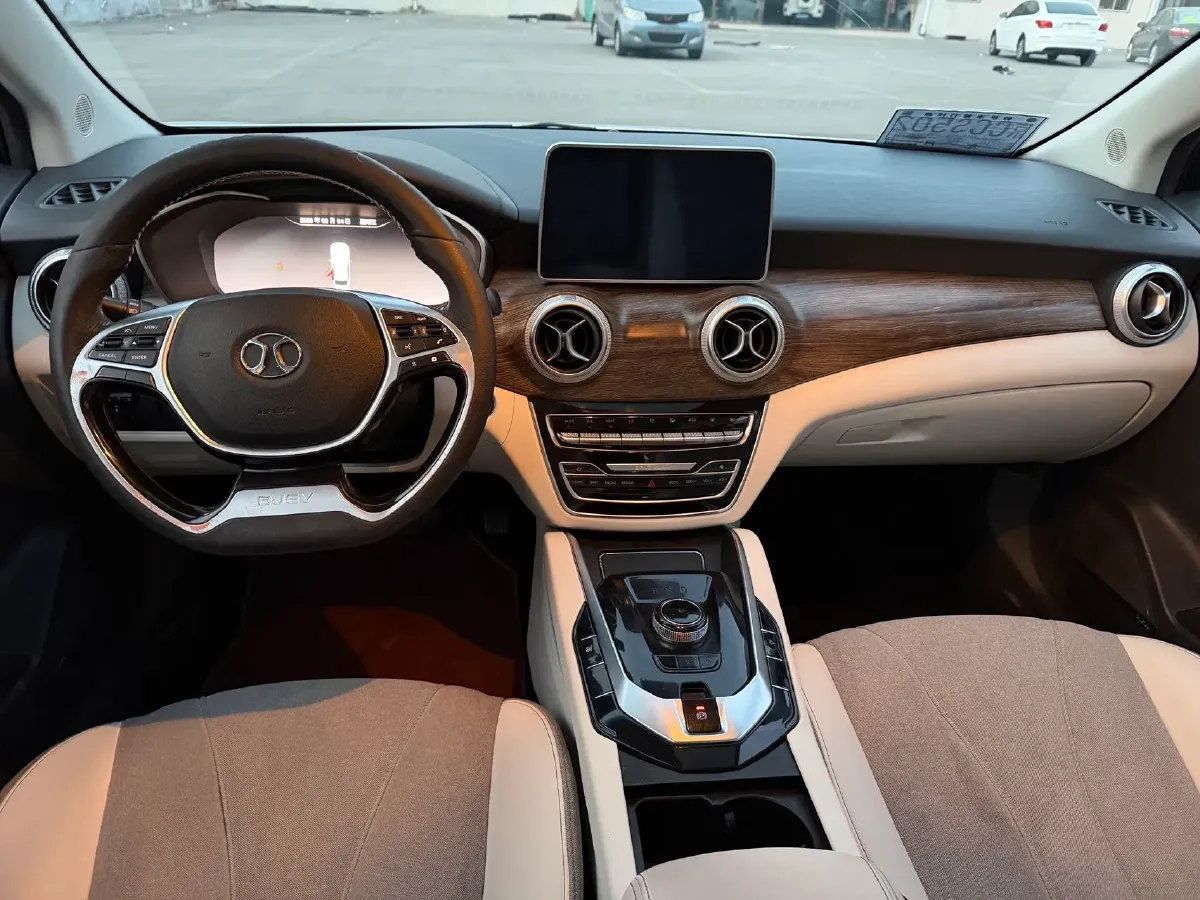 2018 BeiJing Auto EU5 BEV 53.66KWH,autocango,china used car exporter,china ev exporter,chinese used car exporter,chinese used ev exporter