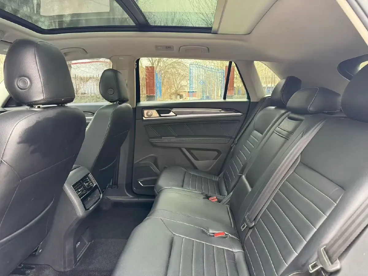 2020 Volkswagen Teramont 2.0T 220HP L4 7DCT,autocango,china used car exporter,china ev exporter,chinese used car exporter,chinese used ev exporter