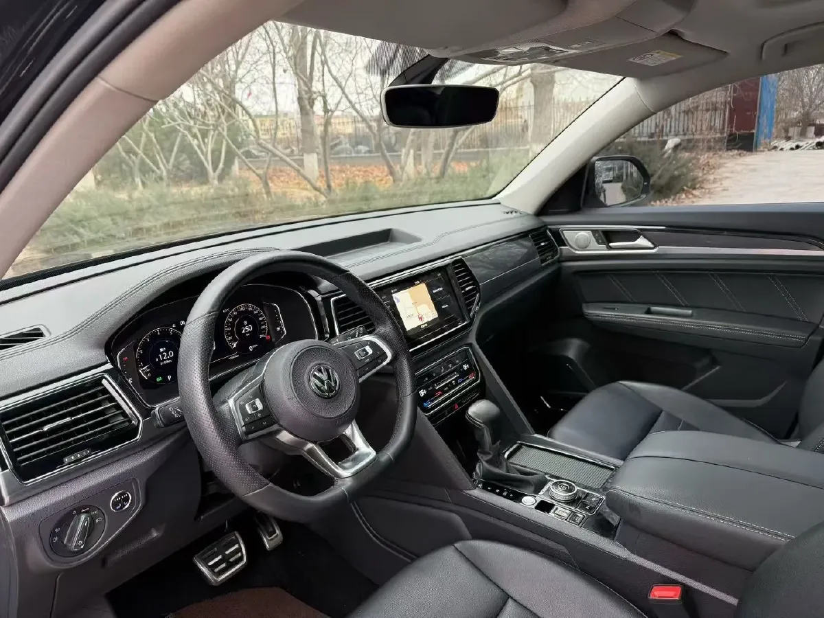 2020 Volkswagen Teramont 2.0T 220HP L4 7DCT,autocango,china used car exporter,china ev exporter,chinese used car exporter,chinese used ev exporter