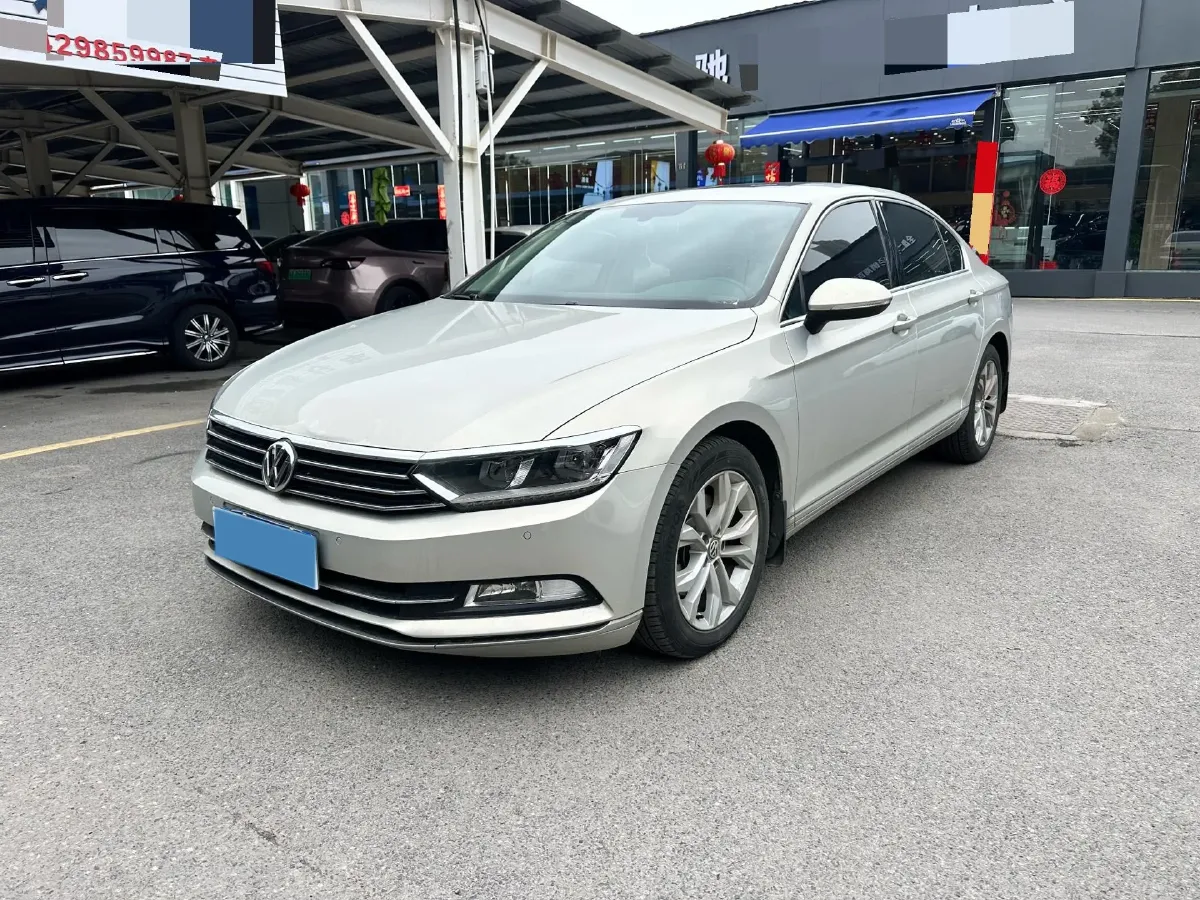 2018 Volkswagen Magotan 2.0T 220HP L4 7DCT,autocango,china used car exporter,china ev exporter,chinese used car exporter,chinese used ev exporter